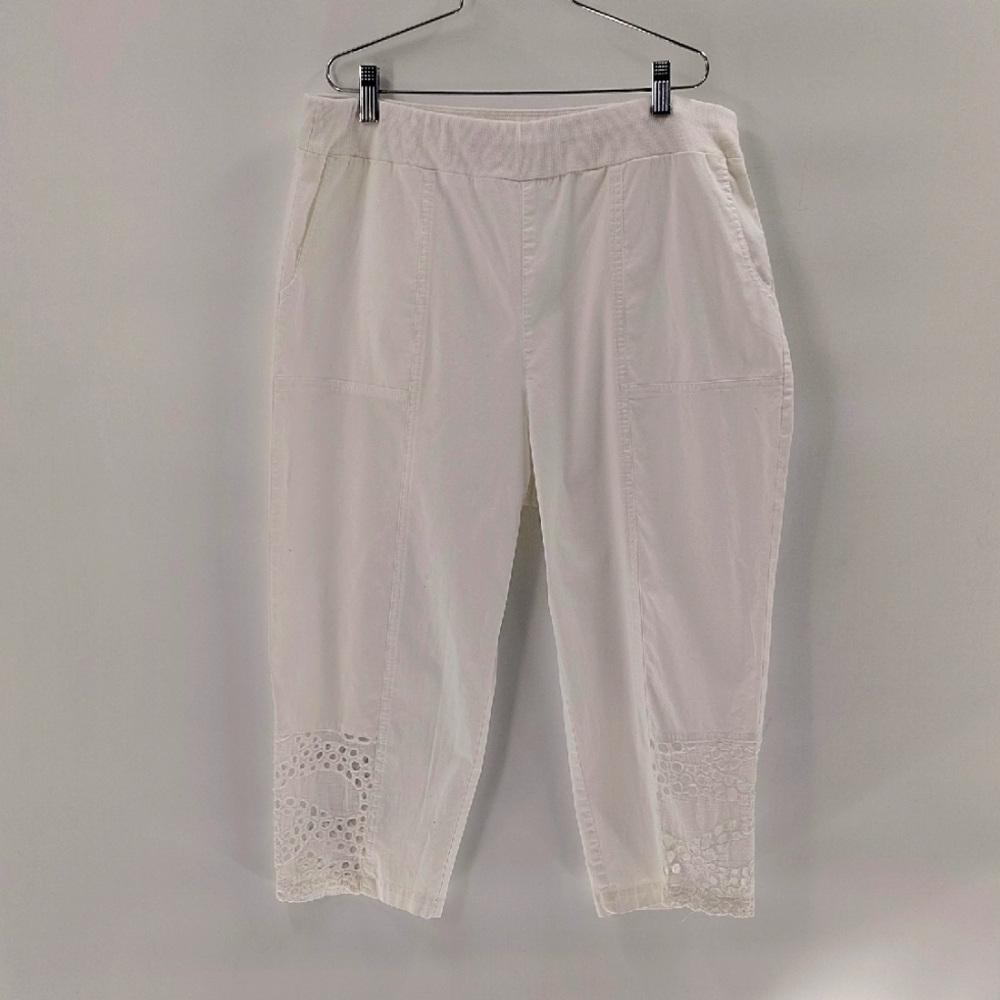 Zenergy By Chico's White Cropped Eyelet Stretch Pants Size 14 Large Elastic